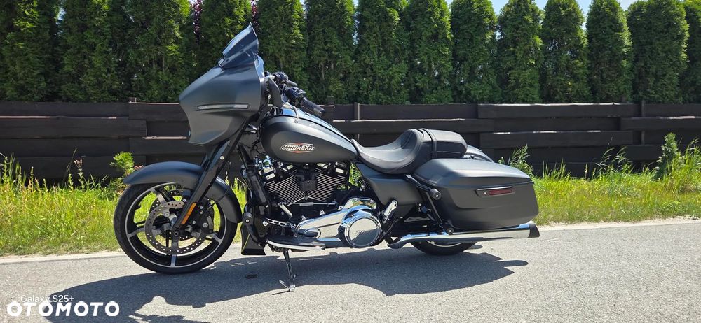 Harley-Davidson Touring Street Glide - 1