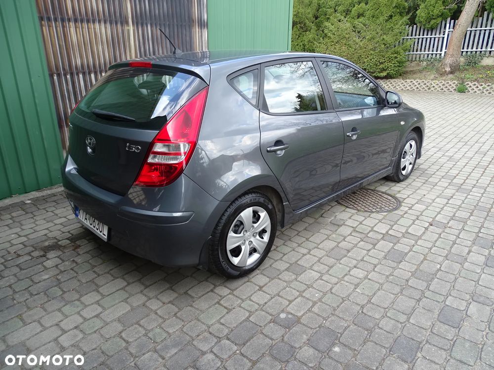 Hyundai i30 1.4 Classic + - 21