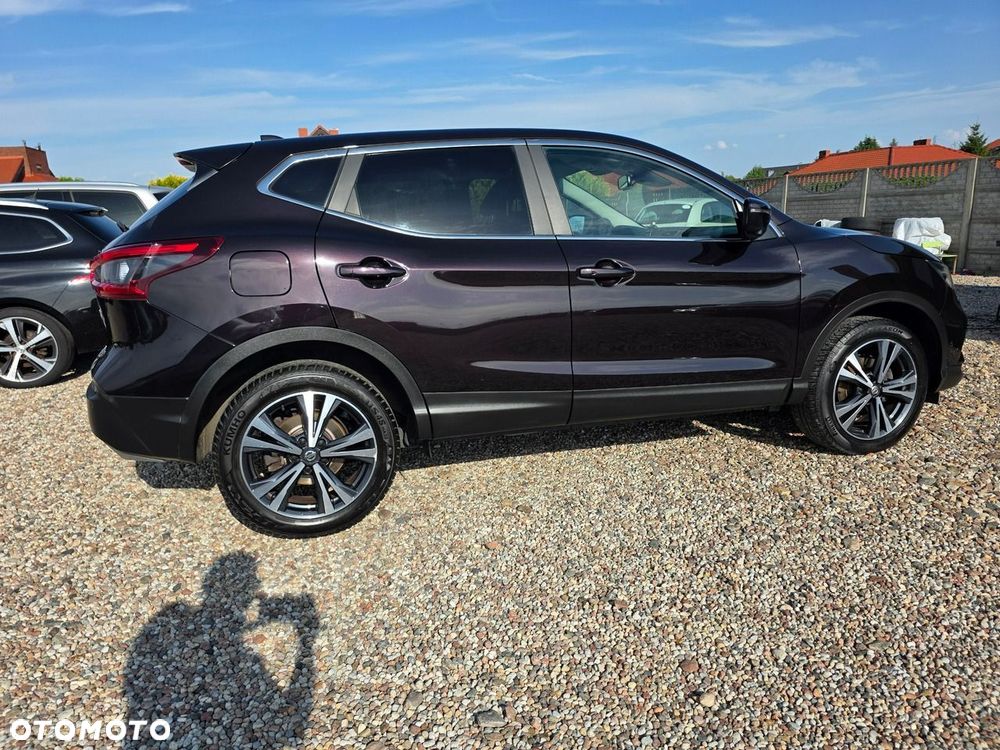 Nissan Qashqai 1.5 dCi N-Connecta - 26