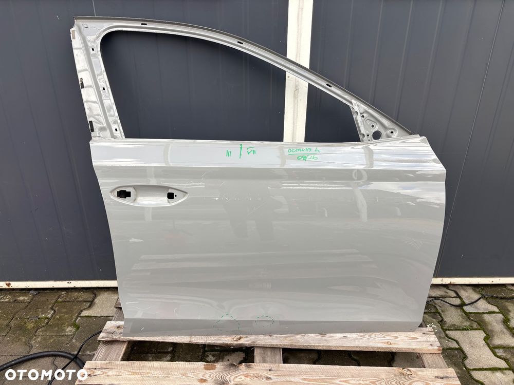 Skoda Octavia IV drzwi przednie prawe - 4