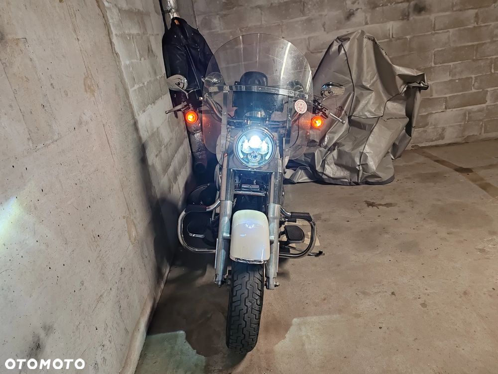 Harley-Davidson Dyna Fat Bob - 8