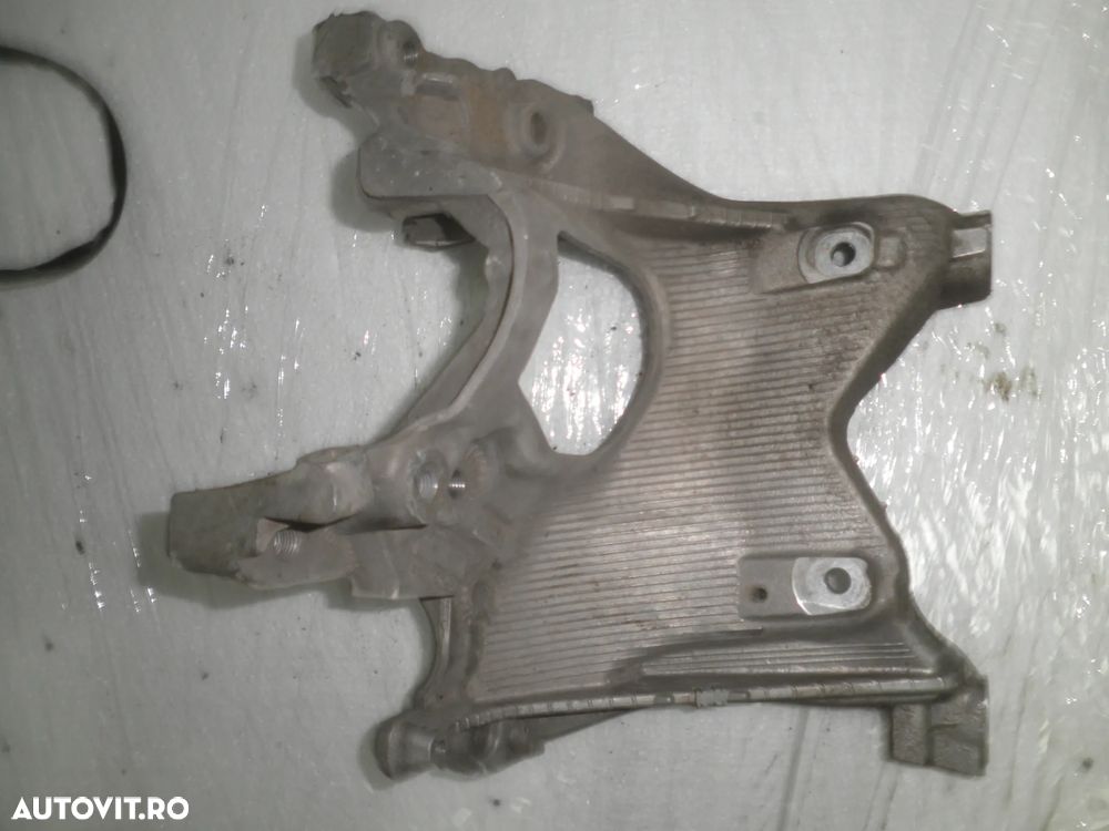 Suport motor dreapta Audi A4 B9 8W0399296E - 4