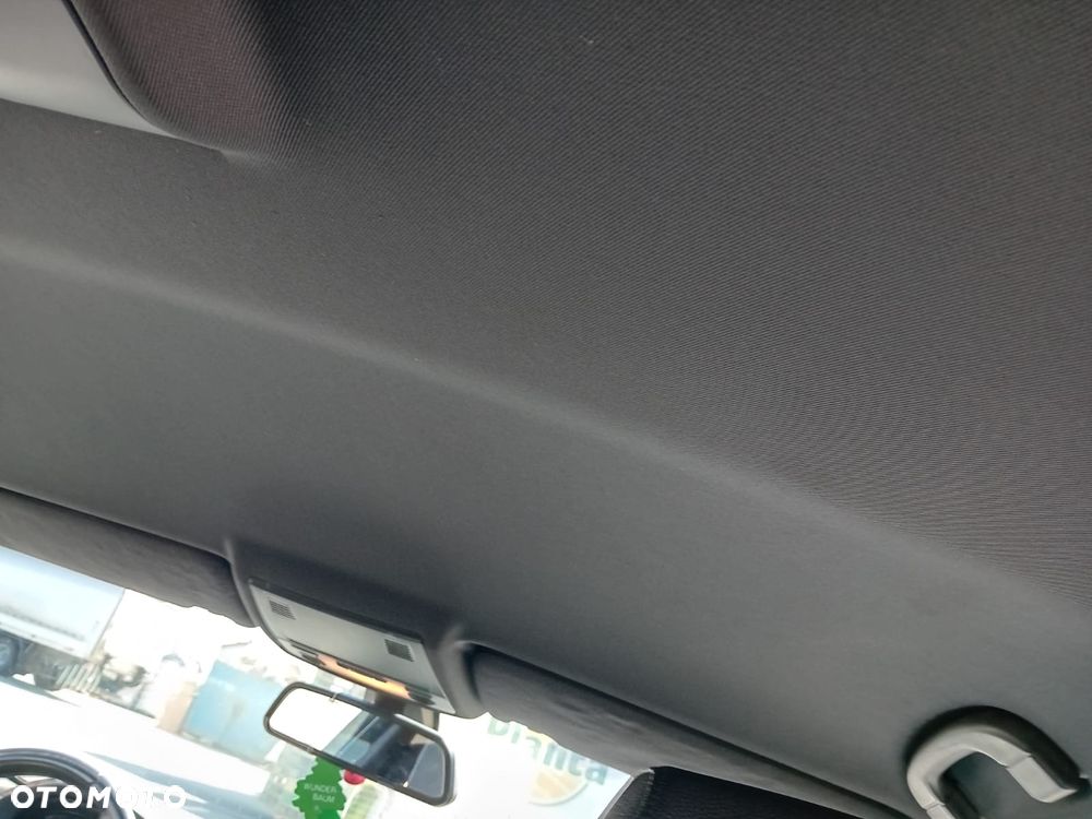 BMW Seria 3 318d - 16