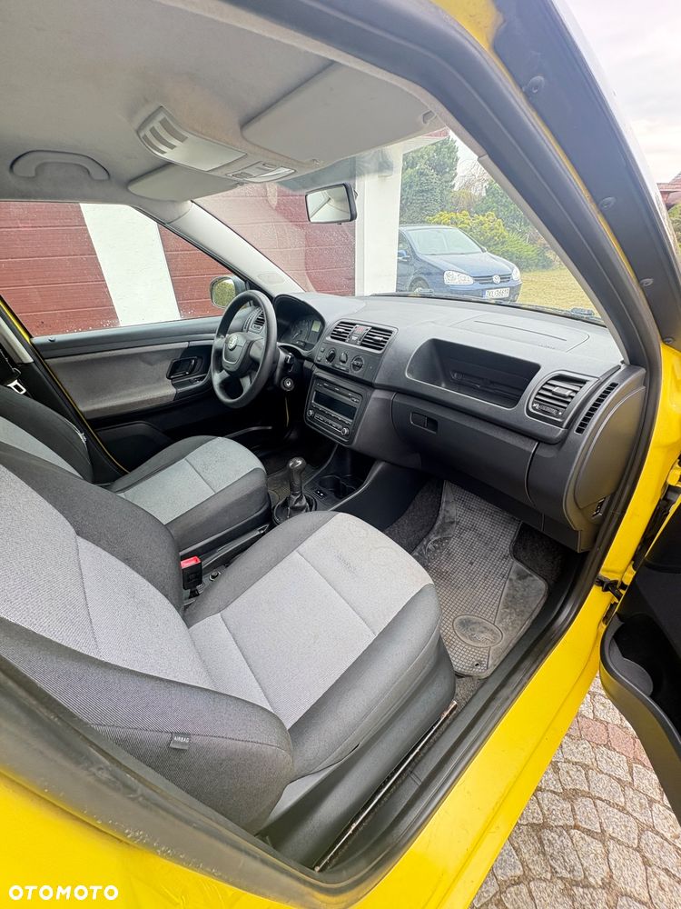 Skoda Fabia 1.2 HTP FAMILY - 16