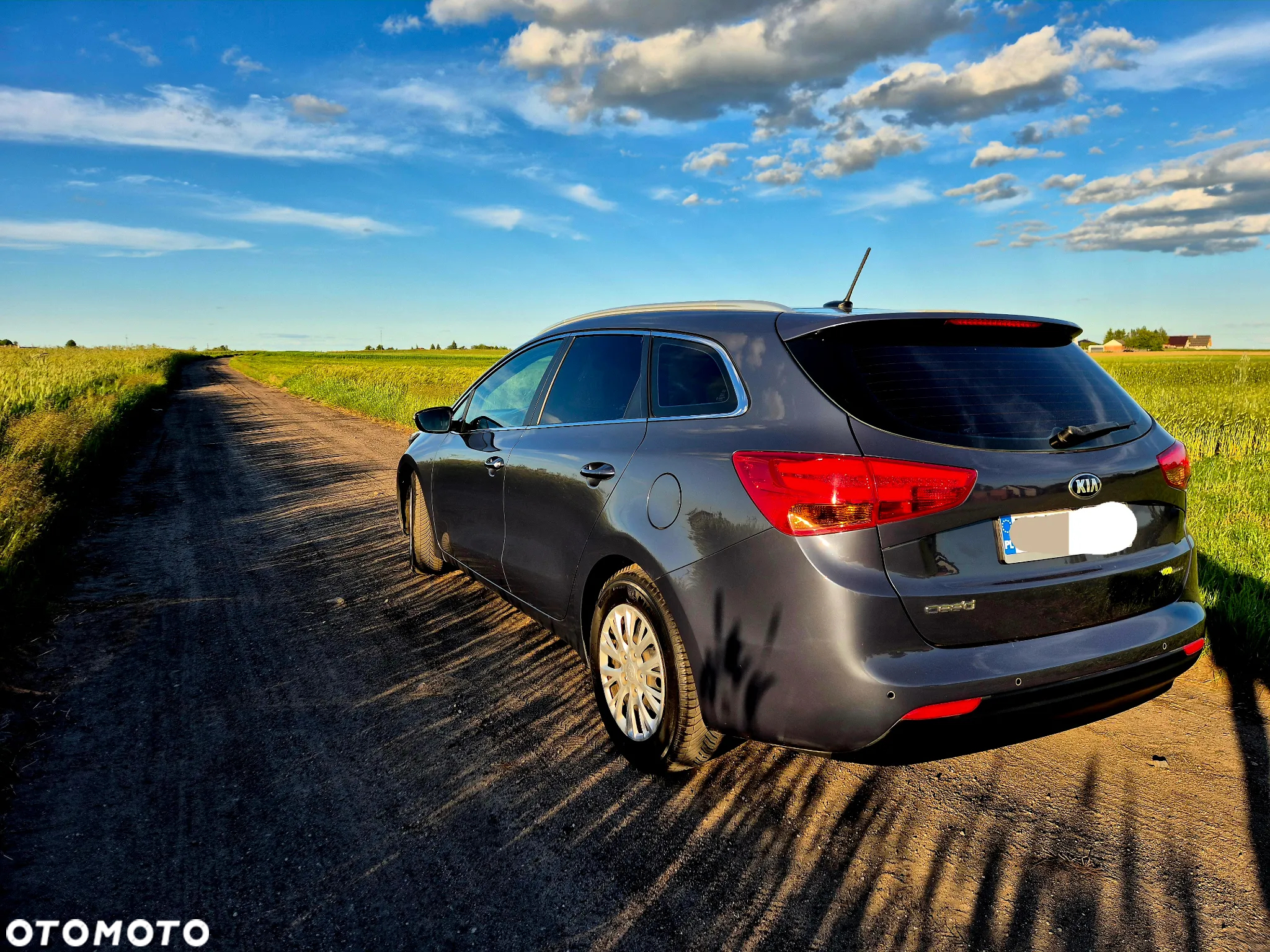 Kia Ceed 1.6 GDI Dream-Team Edition - 2