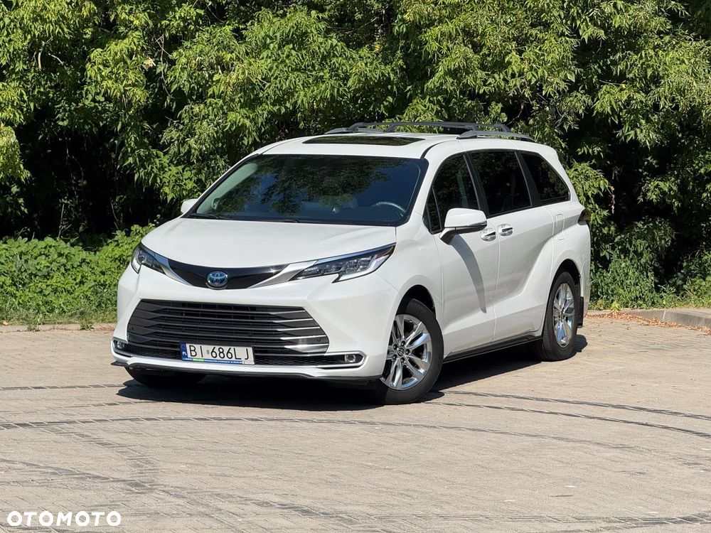Toyota Sienna - 2