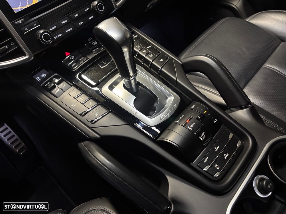 Porsche Cayenne - 11