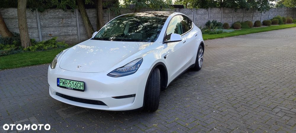 Tesla Model Y Long Range Dual Motor AWD - 3