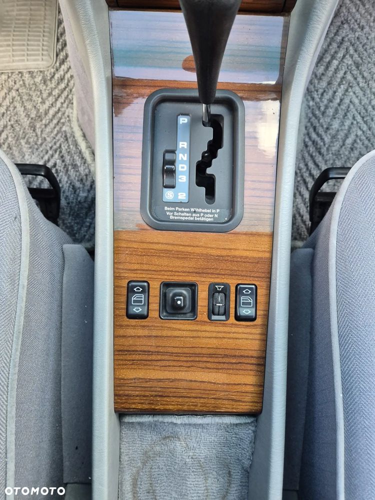 Mercedes-Benz W124 (1984-1993) - 18