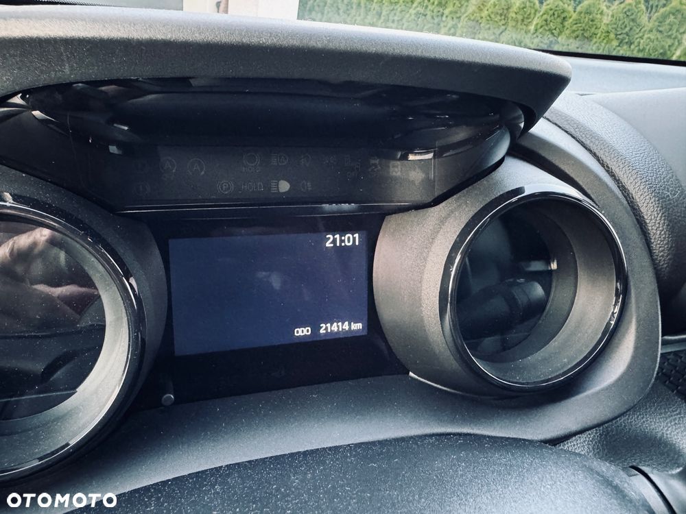 Toyota Yaris Hybrid 1.5 Executive - 21