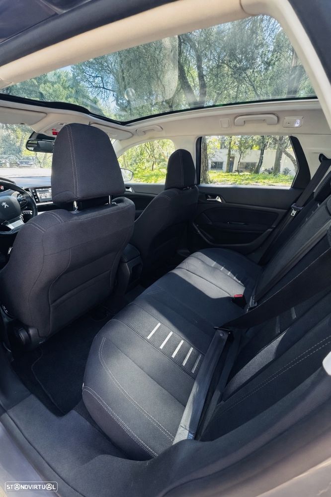 Peugeot 308 1.2 PureTech Active J17 - 2