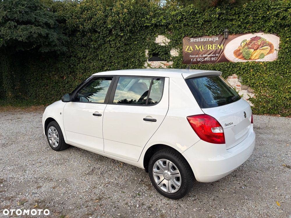 Skoda Fabia - 10