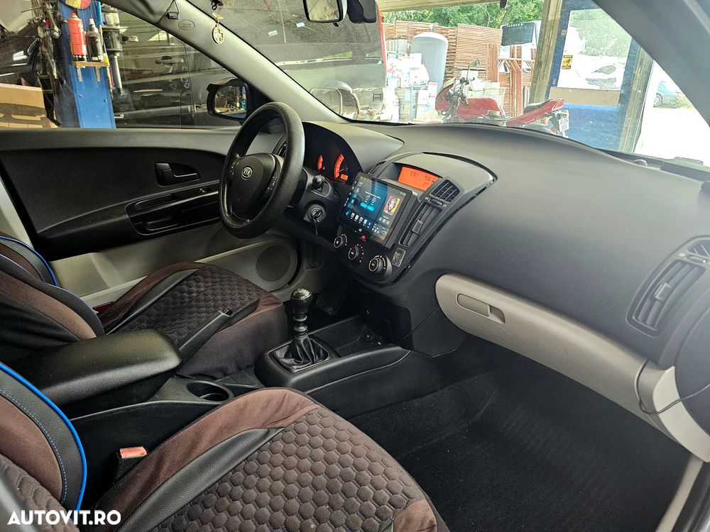 Kia Ceed - 22