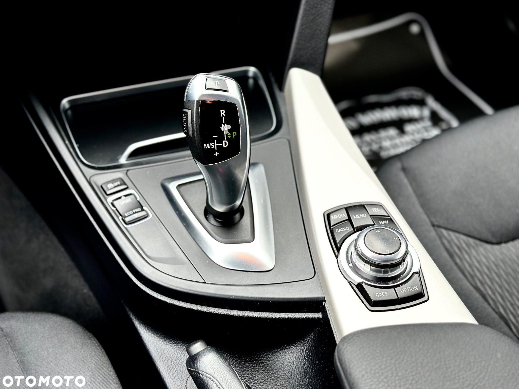 BMW 3GT 320d Business Edition sport - 29