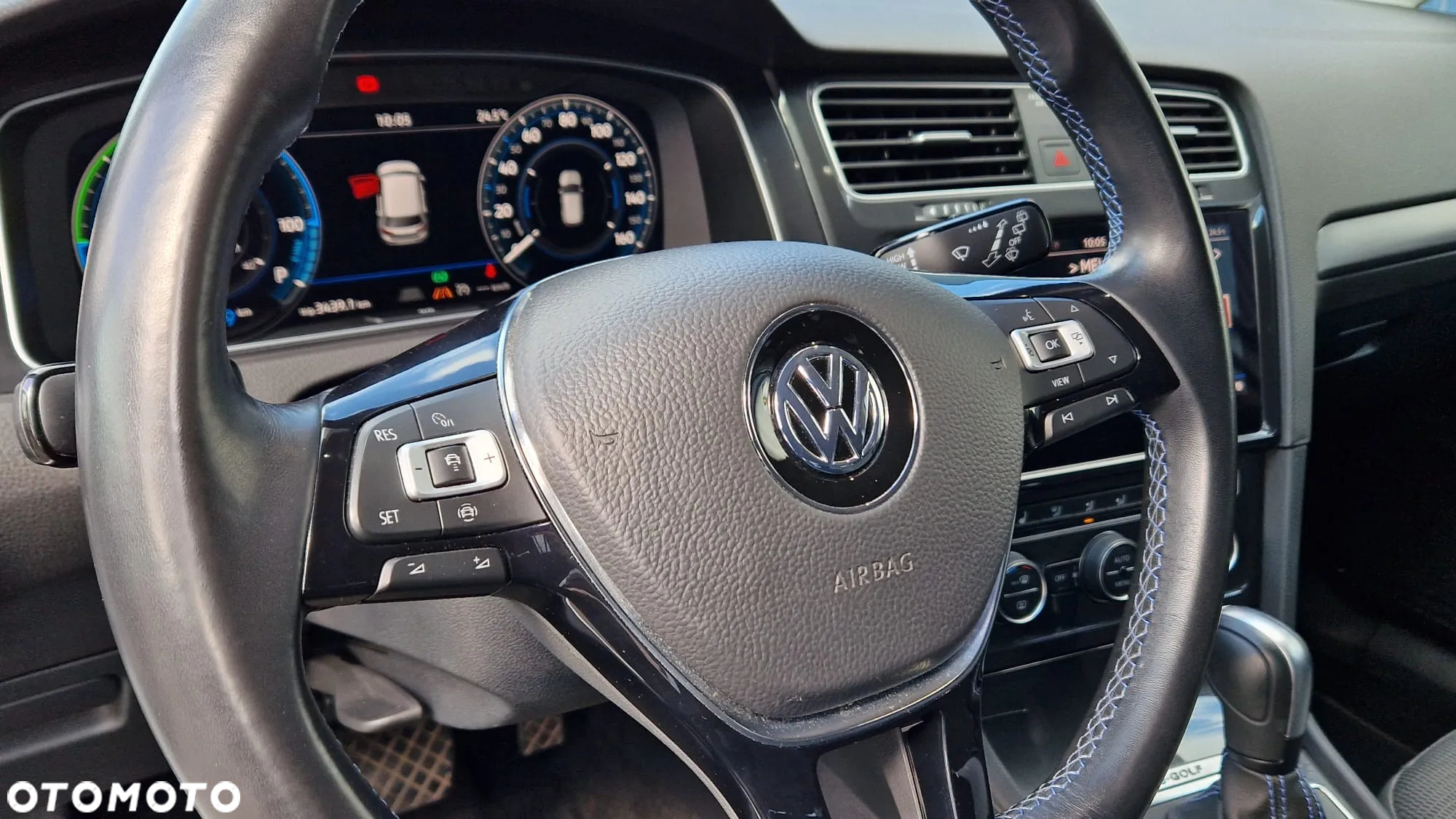 Volkswagen Golf e-Golf - 12
