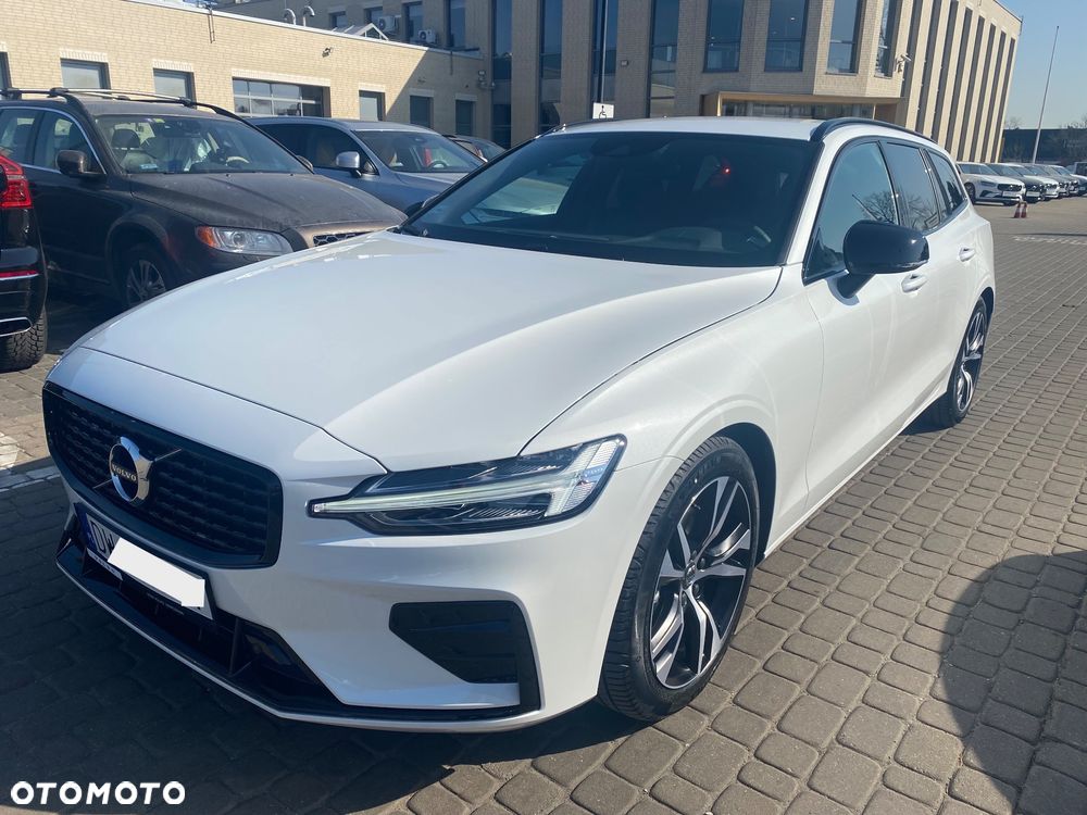 Volvo V60 B5 B AWD R-Design - 1