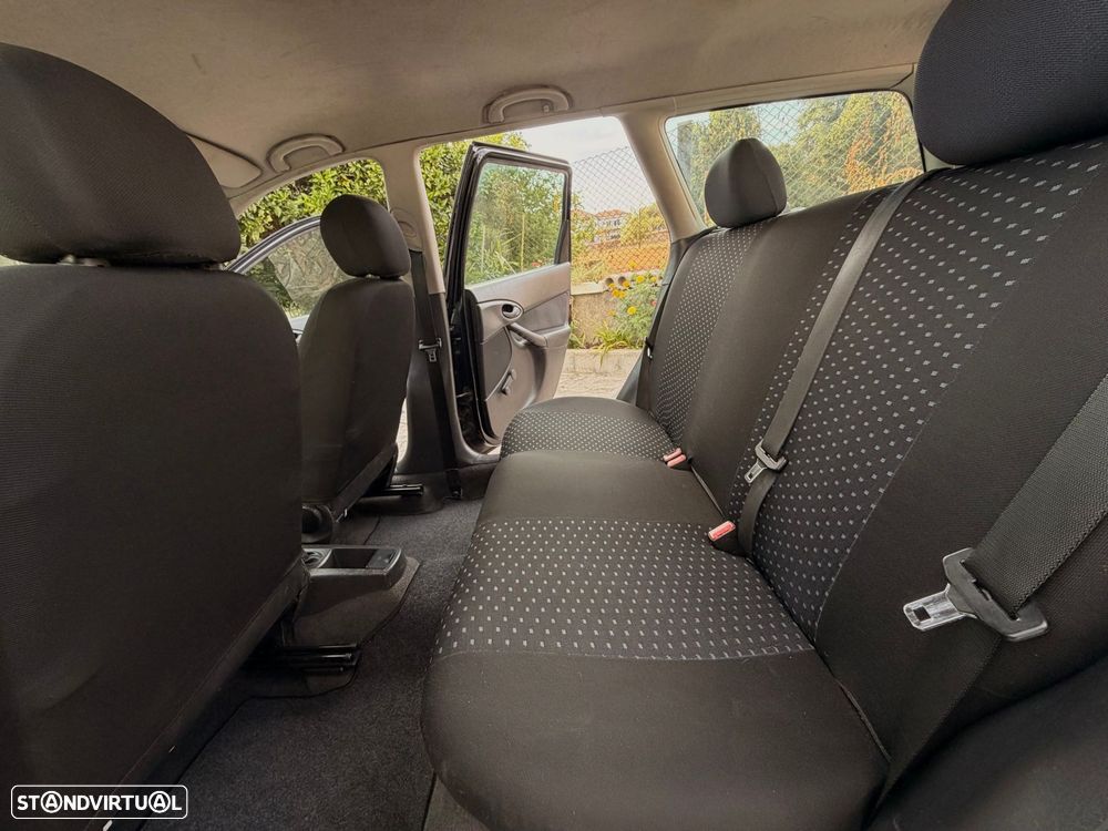 Ford Focus 1.4 Comfort - 18
