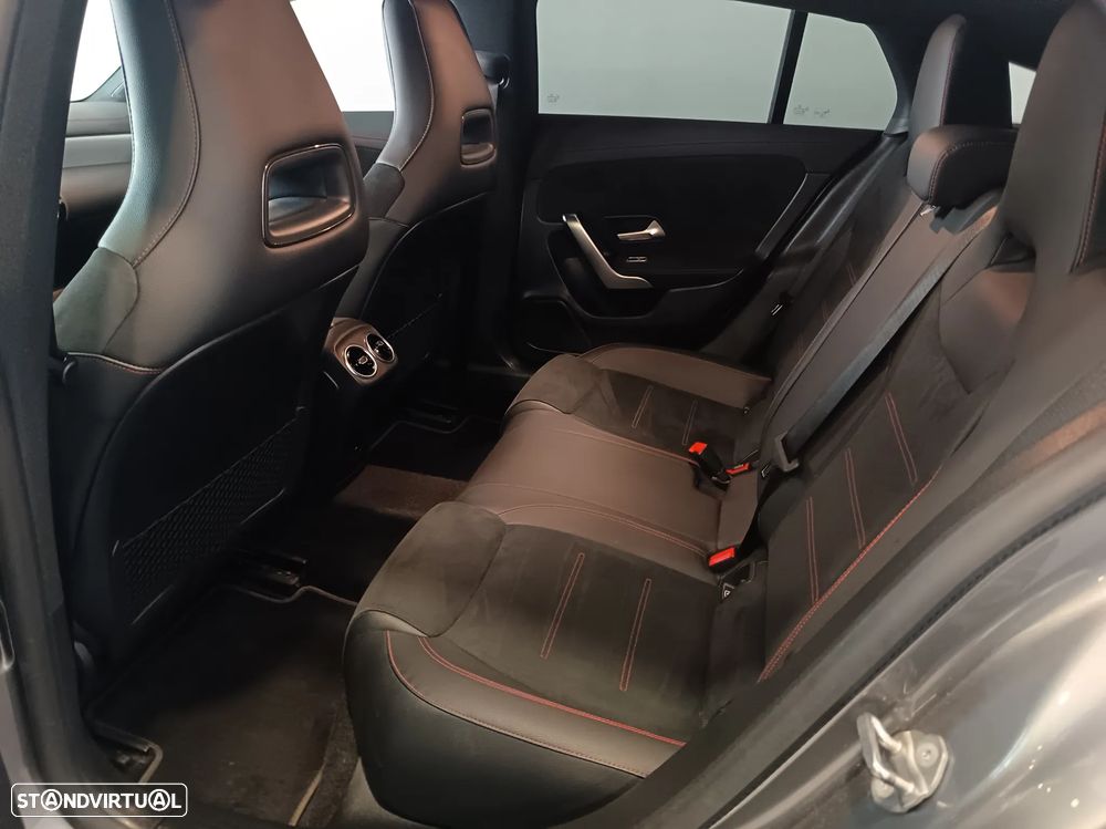 Mercedes-Benz CLA 250 e 8G-DCT AMG Line - 33