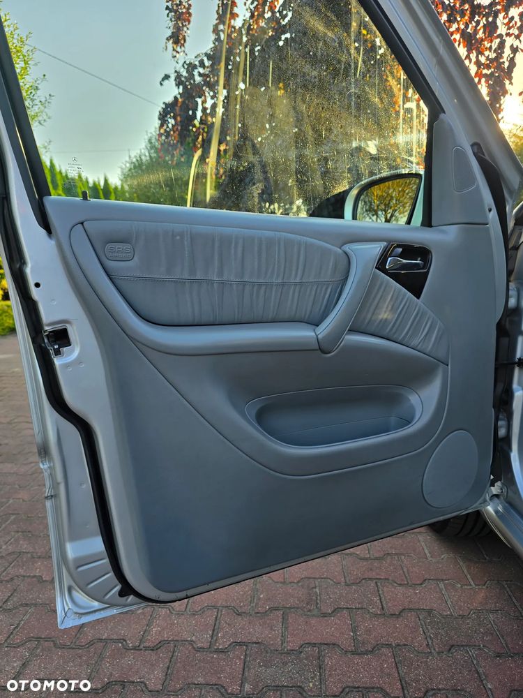 Mercedes-Benz ML 400 CDI - 9