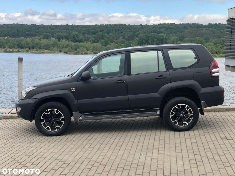 Toyota Land Cruiser - 13