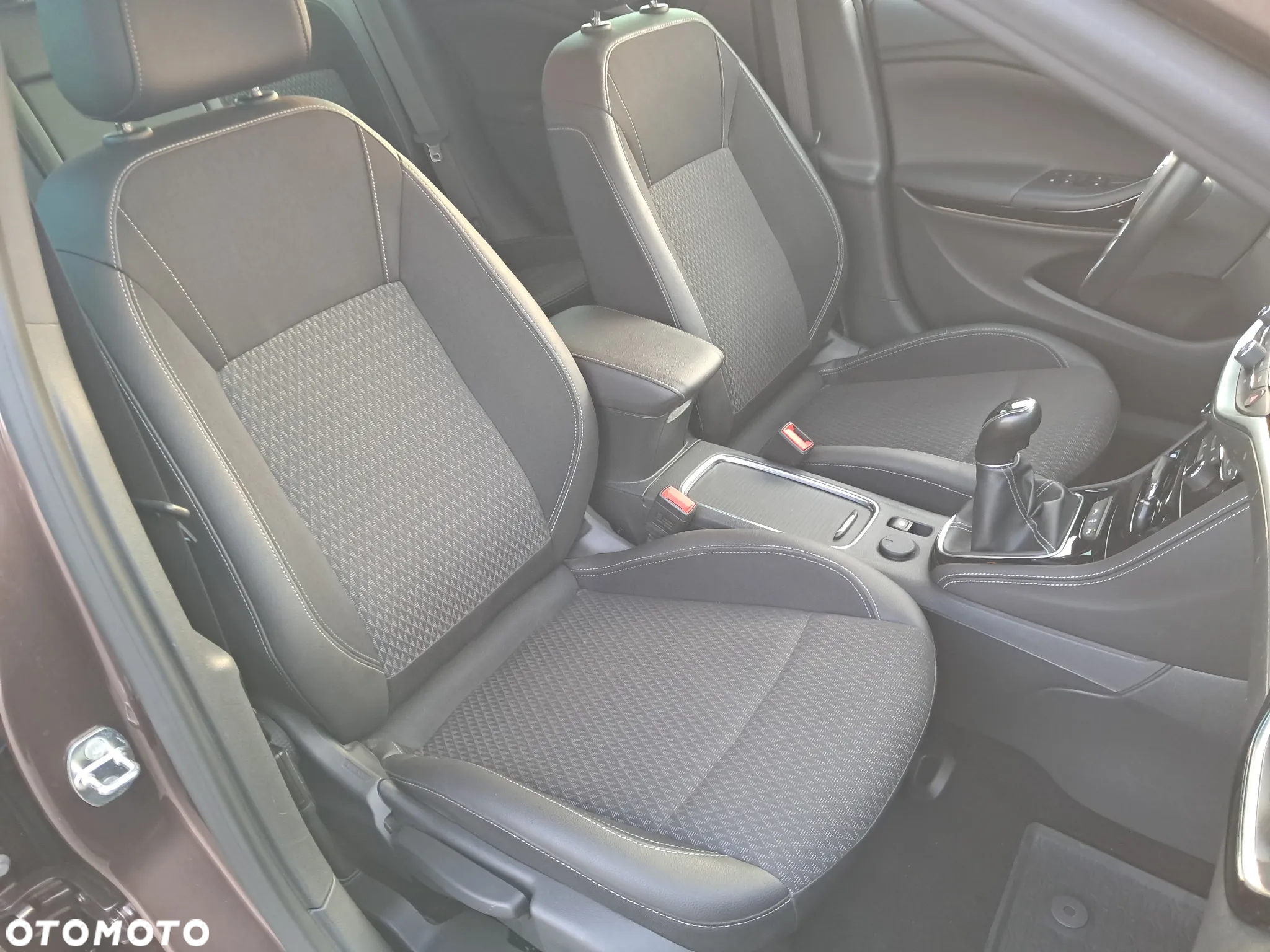 Opel Astra 1.4 Turbo Start/Stop Sports Tourer Innovation - 31