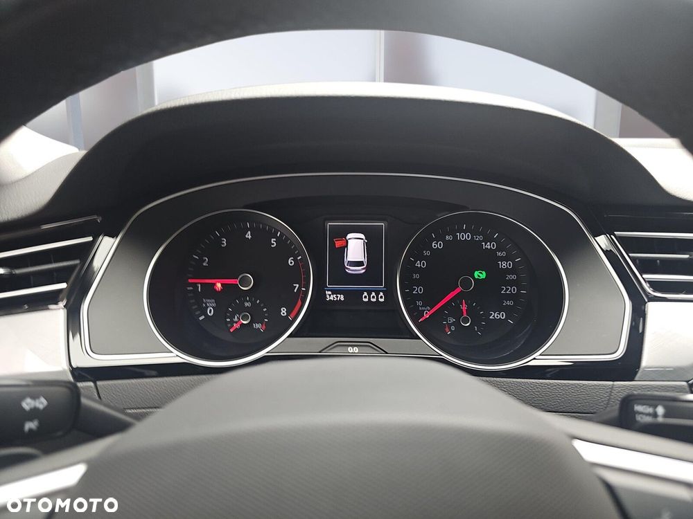 Volkswagen Passat Variant 1.5 TSI EVO Business DSG - 14