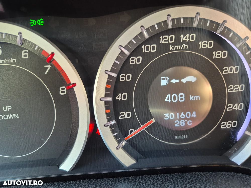 Honda Accord 2.0i Executive - 8