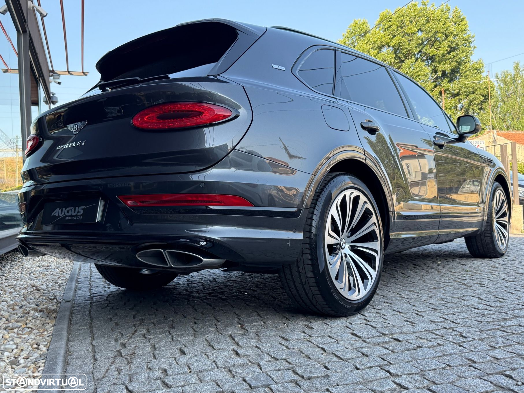 Bentley Bentayga V8 Atelier Edition - 4