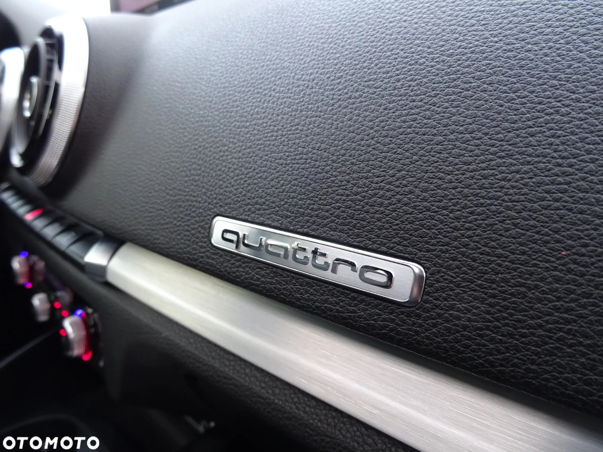Audi A3 2.0 TDI Sportback (clean diesel) quattro S tronic S line Sportpaket - 29