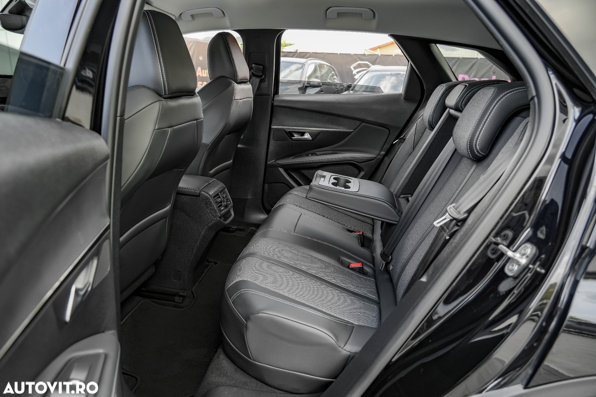 Peugeot 3008 PHEV EAT8 Allure - 14