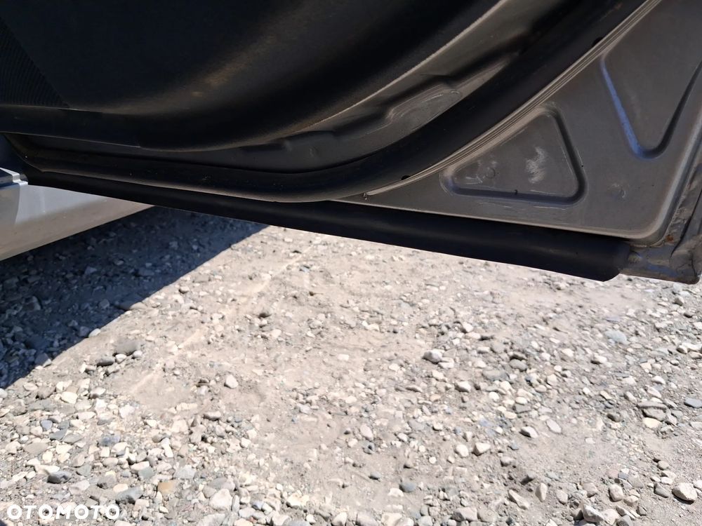 DRZWI PRAWY TYL MERCEDES E KLASA W211 723 - 5