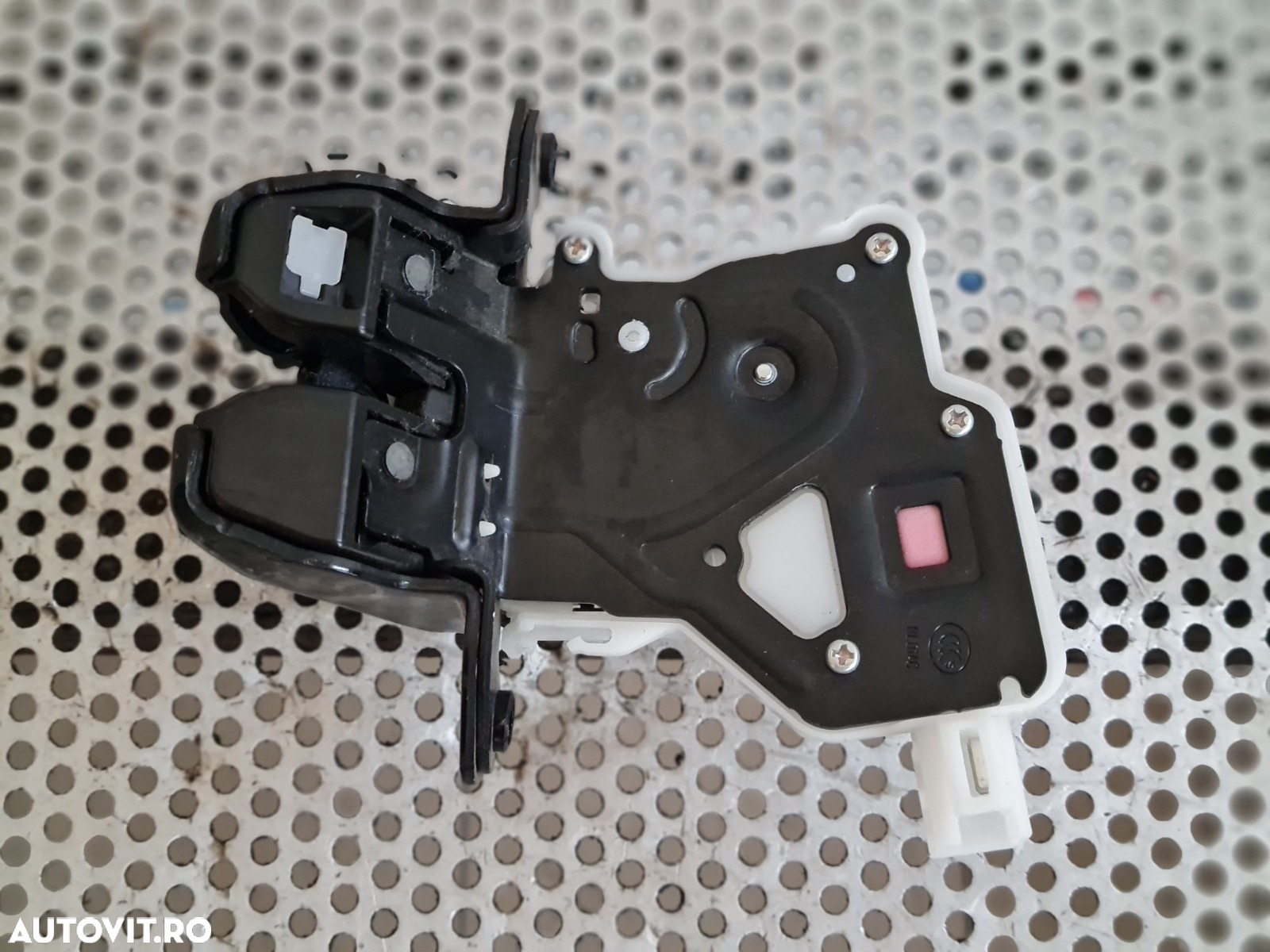 Broasca Blocator Incuietoare Portbagaj Haion Hayon Nissan Qashqai J11 An 2018-2019-2020 Dezmembrez - 7