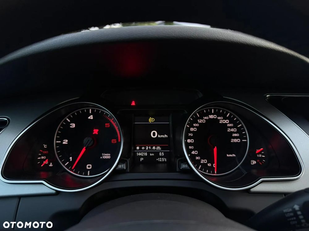 Audi A5 Coupé 2.7 TDI Multitronic - 28