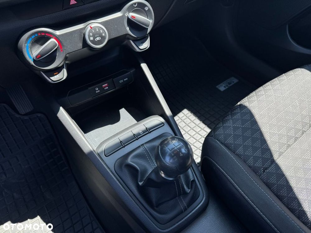 Kia Rio 1.2 M - 12