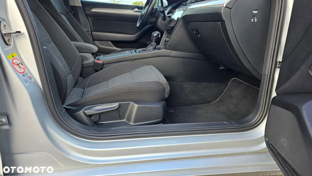 Volkswagen Passat 1.5 TSI EVO Business DSG - 9