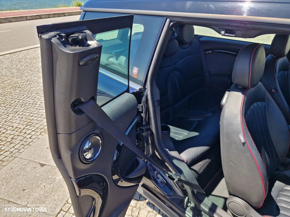 MINI Clubman Cooper D Hampton - 13