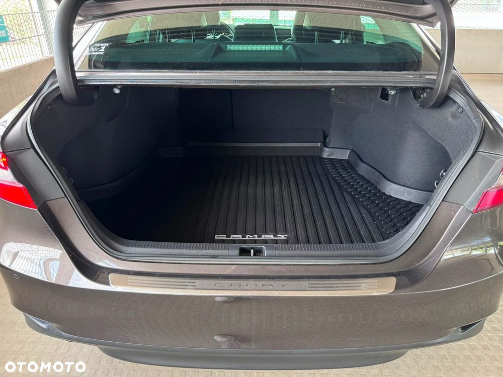 Toyota Camry 2.5 Hybrid Prestige CVT - 33