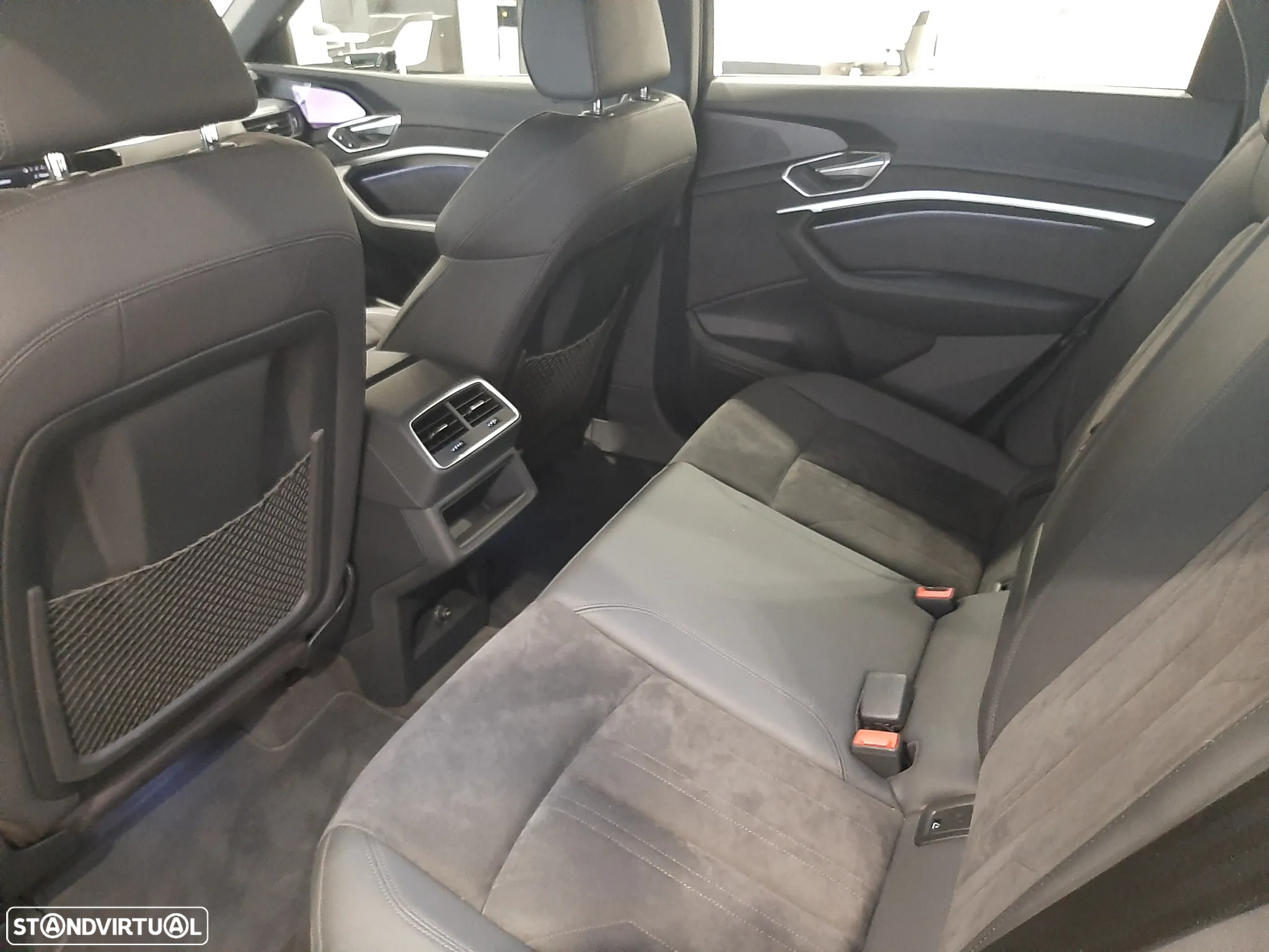 Audi e-tron Sportback 55 quattro - 16