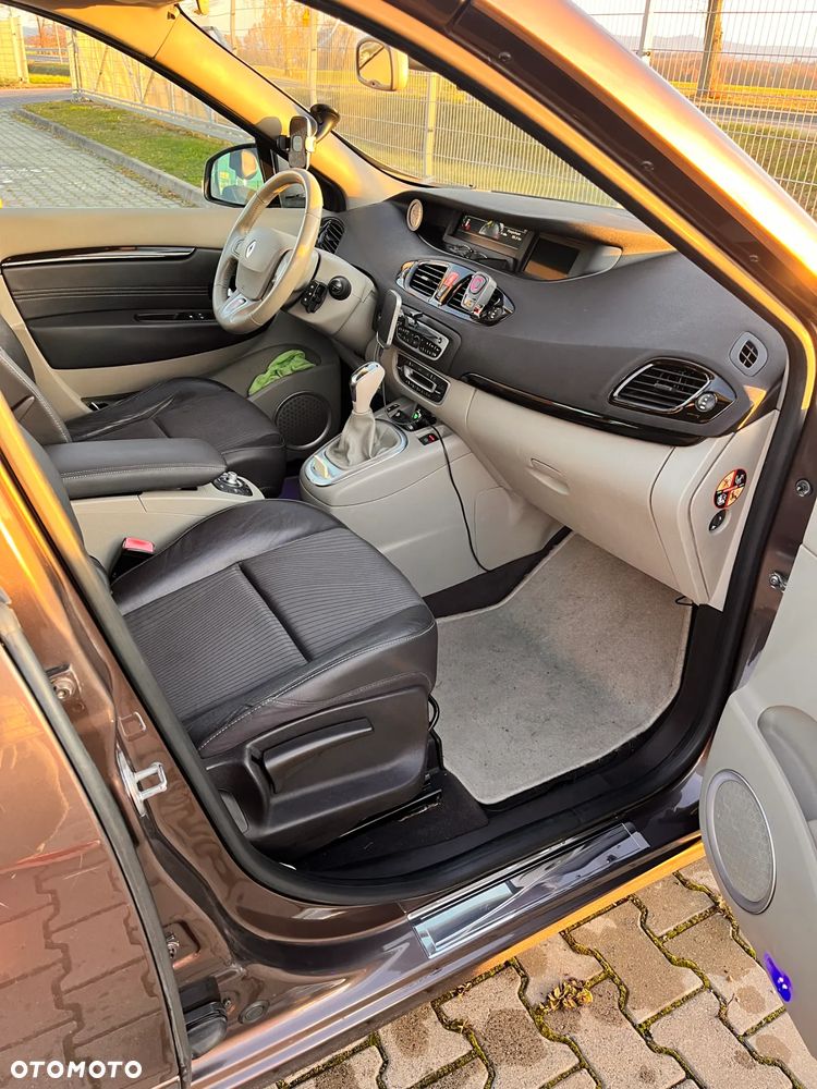 Renault Grand Scenic Gr 2.0 16V Privilege CVT - 14