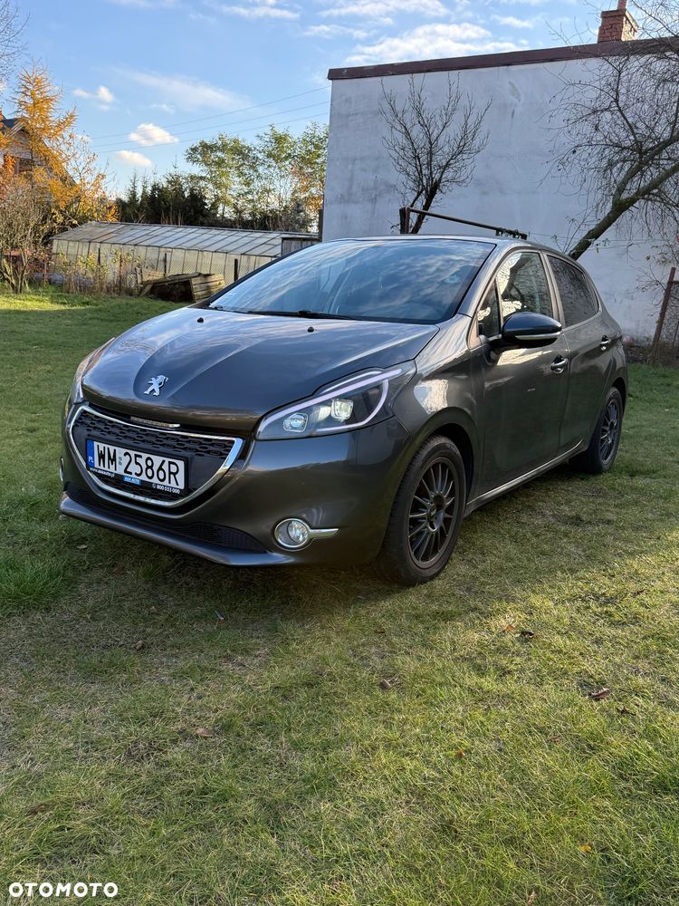 Peugeot 208 - 23