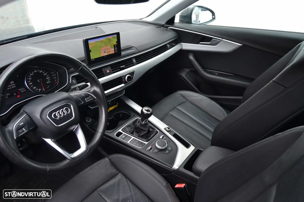 Audi A4 2.0 TDI Design - 12