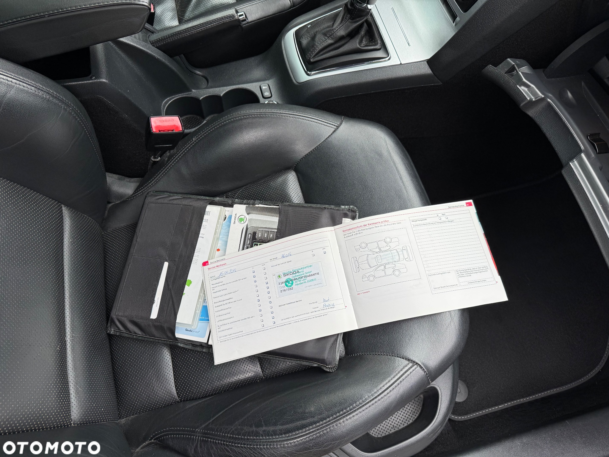 Skoda Octavia Combi 2.0 TDI DPF DSG RS - 16