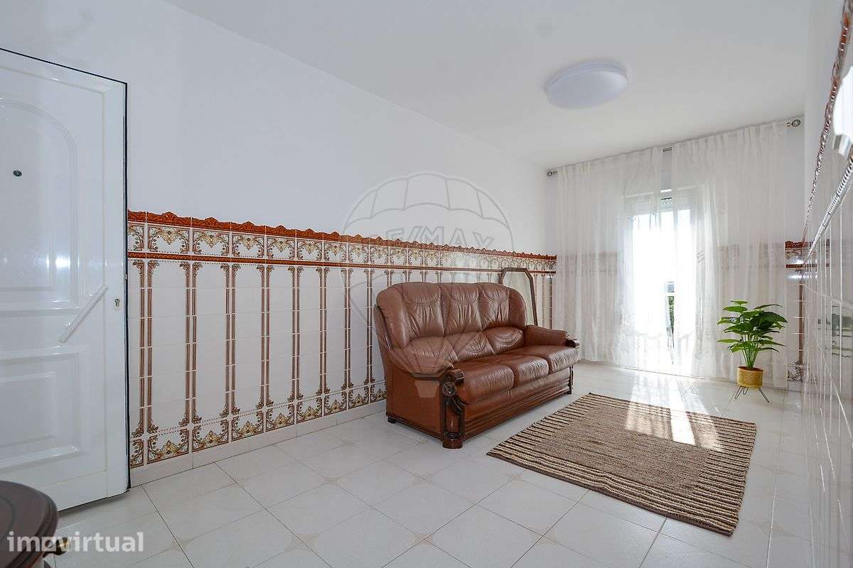 Apartamento T2 para arrendamento - Grande imagem: 2/16