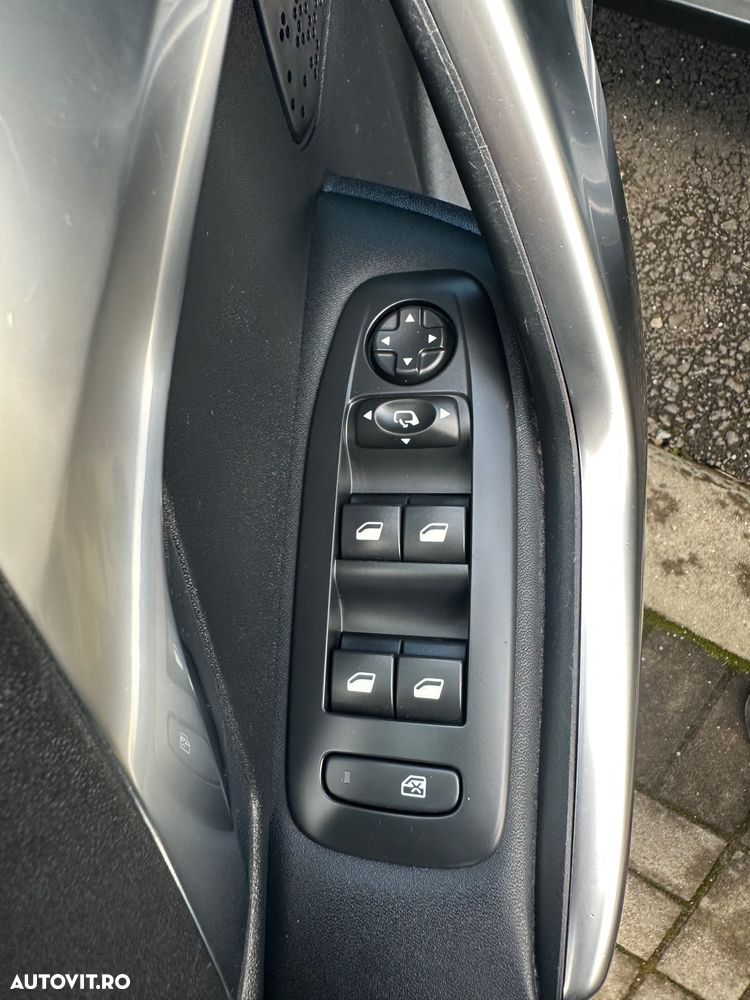 Peugeot 2008 PureTech 110 Stop&Start EAT6 Crossway - 28