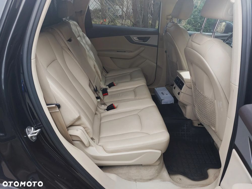 Audi Q7 - 15