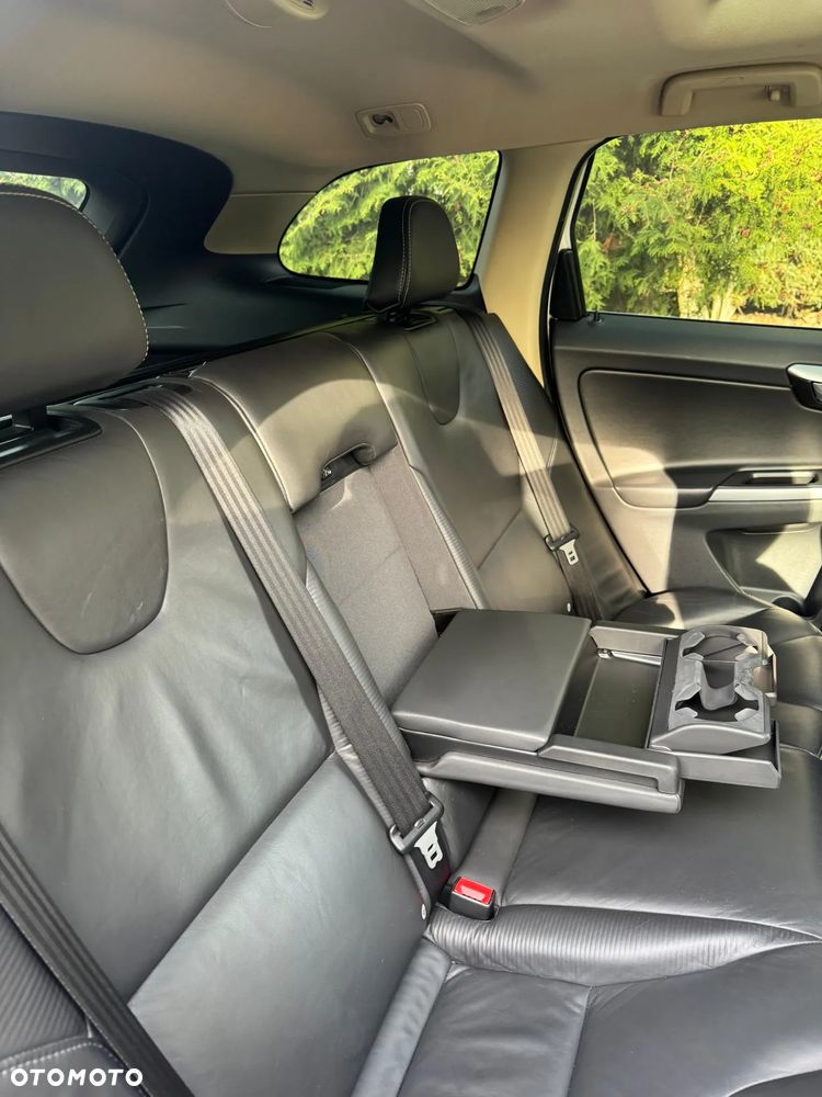 Volvo XC 60 T5 Powershift RDesign - 16
