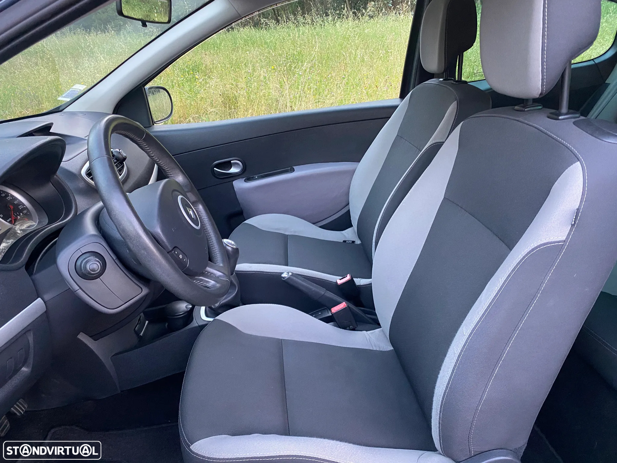 Renault Clio 1.2 16V GT - 20