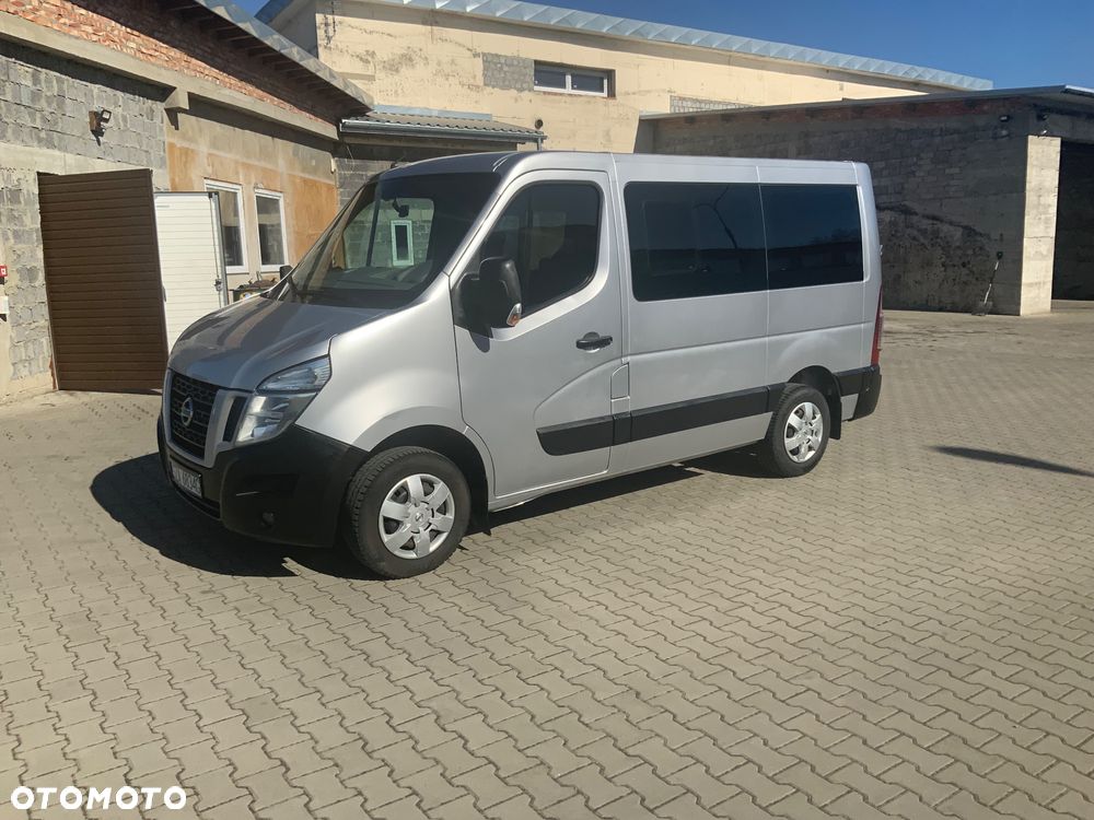 Nissan NV400 - 1