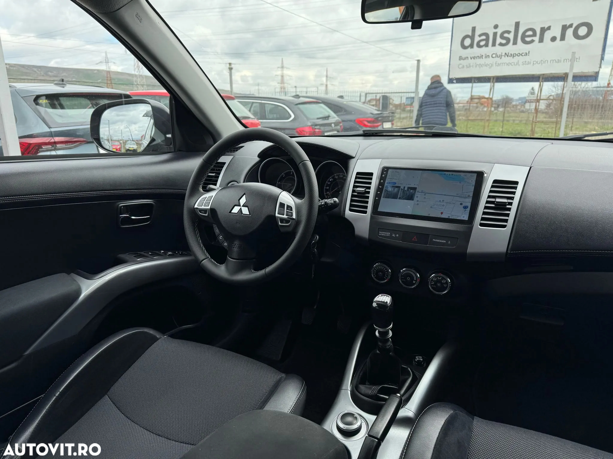 Mitsubishi Outlander - 6