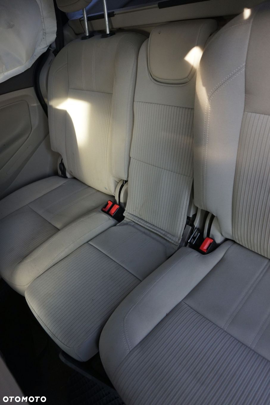 KANAPA TYLNA GRAND C-MAX II MK2 CB7 BEŻOWA FOTELE II RZĄD FORD 2010-2019 - 2